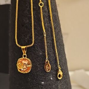 New Gold Pendant Necklace
